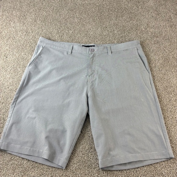 Travis Mathew Mens Size 42 Peformance Athletic Casual Gray Striped Golf Shorts - Picture 1 of 7